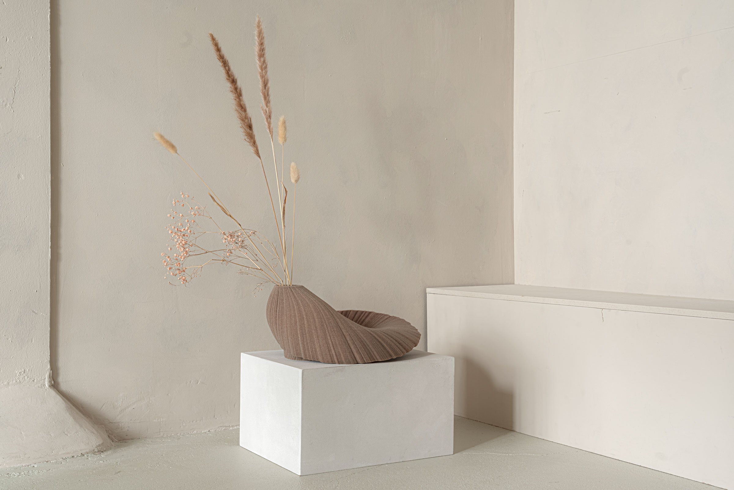 Flow Vessel Natural Sand by Rive Roshan